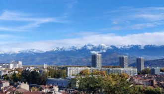 Vue de Grenoble depuis le musée Dauphinois